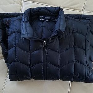 Black Marmot puffer jacket 800 fill
